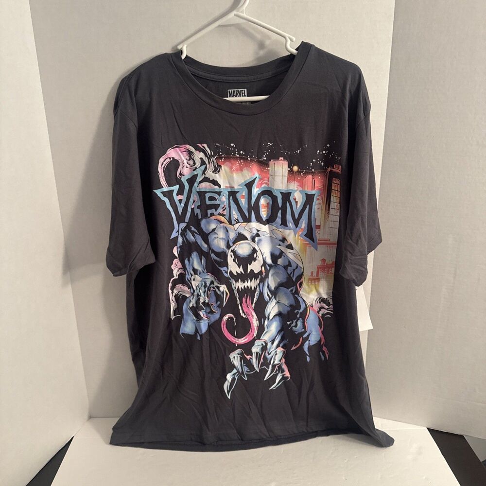 Marvel Venom "City Aflame"  Graphic Tee Men Size XL  - Charcoal - New With Tags!